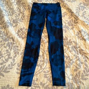 NEW Lululemon jumbo inky floral wunder unders
